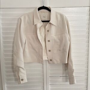Wilfred Cropped Button-Front Utility Jacket in Cream size Medium